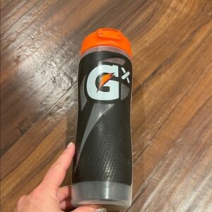 New Gatorade GX Sports Water Bottle with Flip-Top Lid